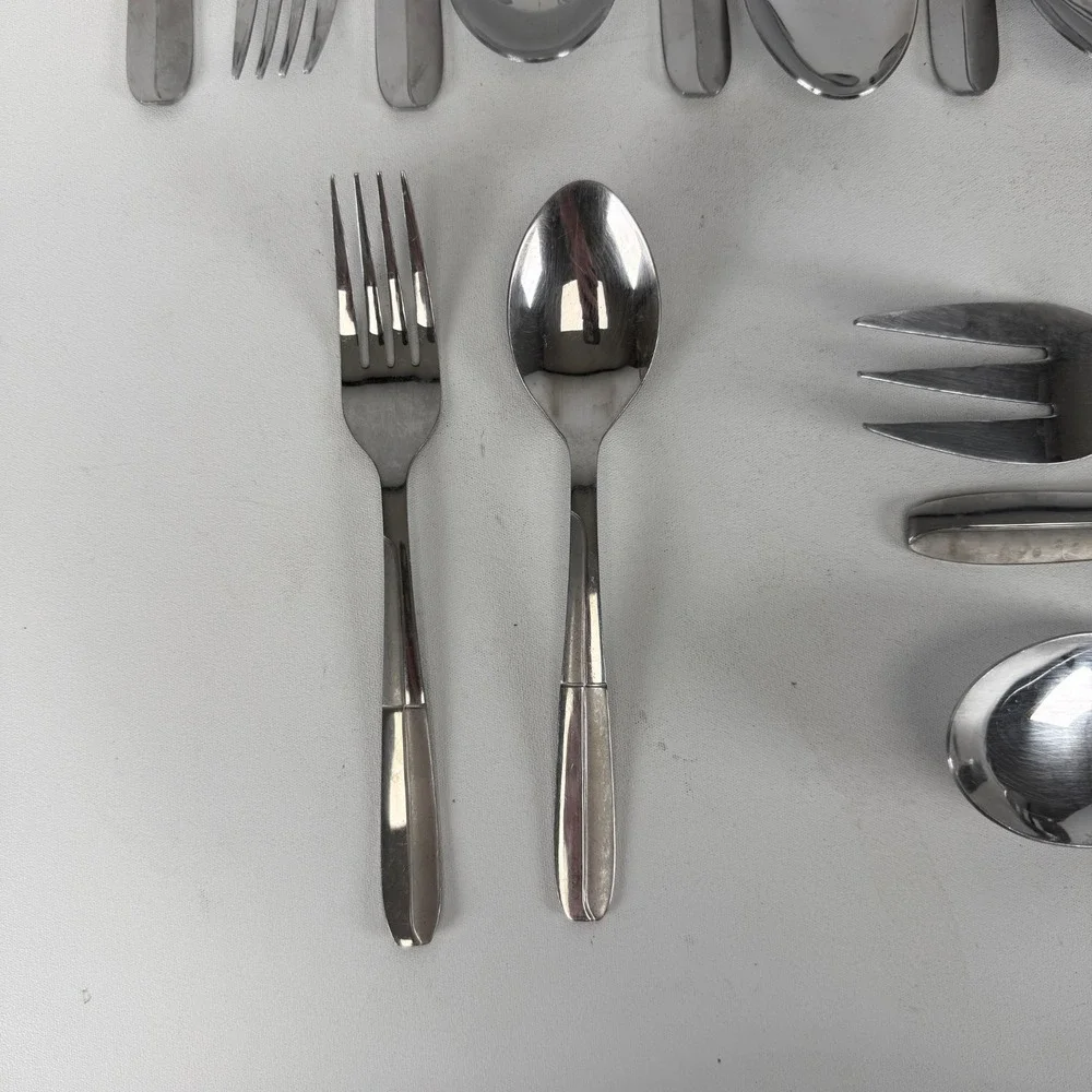 Mixed lot of 19 pc CAMBRIDGE CBS 176 Stainless Flatware Set